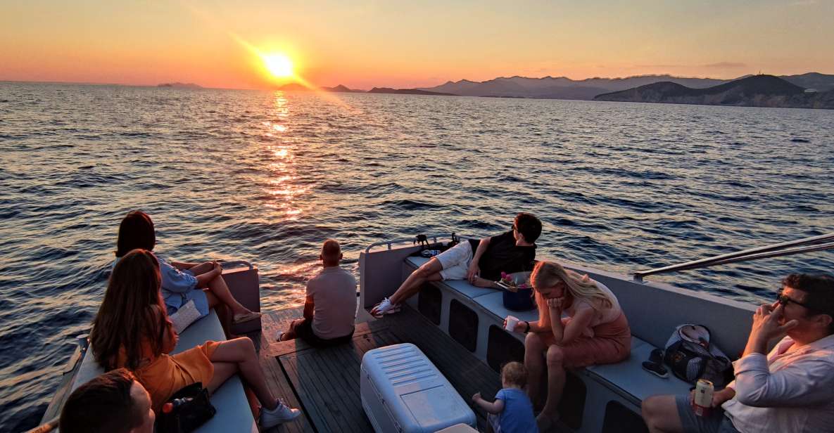 Dubrovnik: Golden Hour Sunset Cruise - Experience Highlights on the Tour