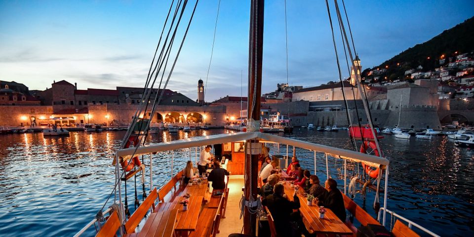 Dubrovnik: Panoramic Sunset Cocktail Cruise Around Old Town - Activity Details and Duration