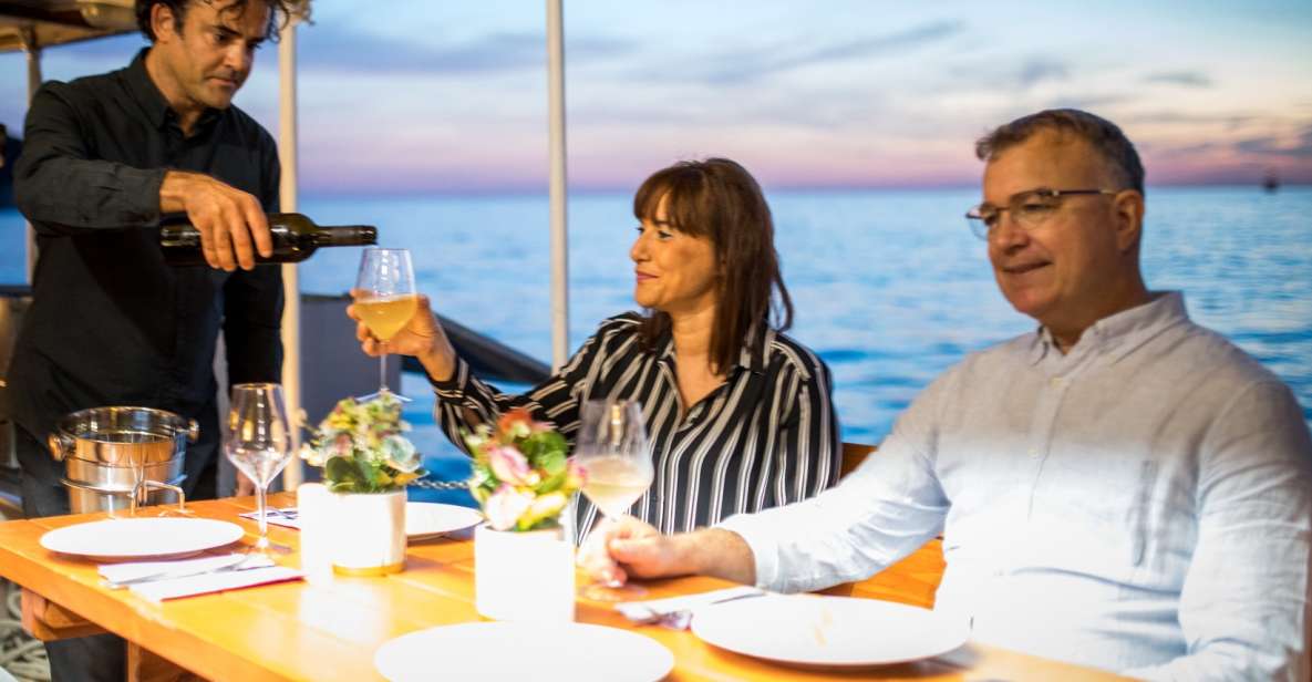 Dubrovnik: Sunset Dinner Cruise Around the Old Town - Experience Details