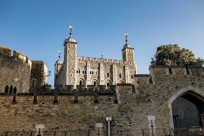 Early Access Tower of London Tour With Opening Ceremony & Cruise - Inclusions