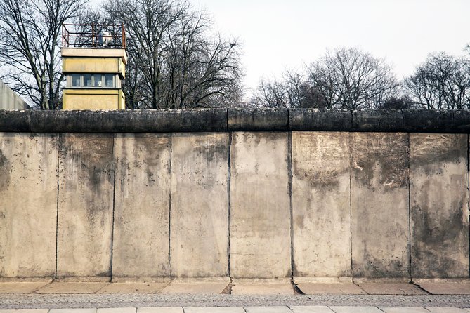 East Berlin and the Berlin Wall 2-Hour Walking Tour - Tour Itinerary