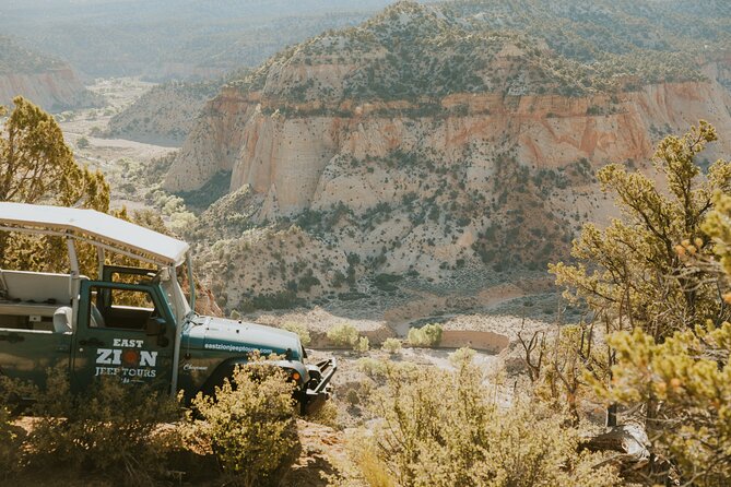 East Zion Red Canyon Jeep Tour - Geology and Scenery