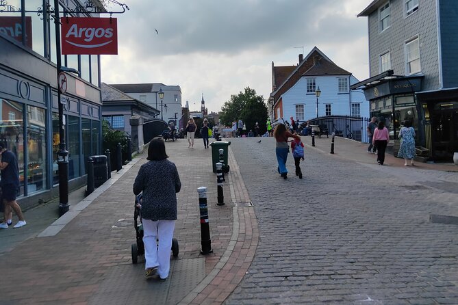 Eccentric Lewes: A Self-Guided Walking Tour - Exploring Eccentric Landmarks and Architecture