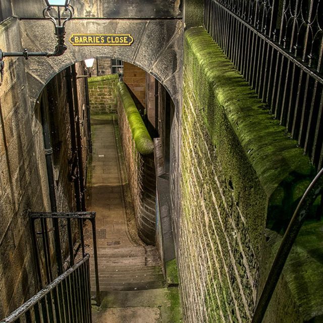 Edinburgh: 2-Hour Nighttime Ghost Tour - Accessibility and Tour Highlights