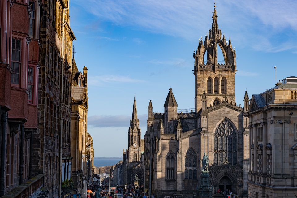 Edinburgh: Old Town Historical Tour - Historical Landmarks