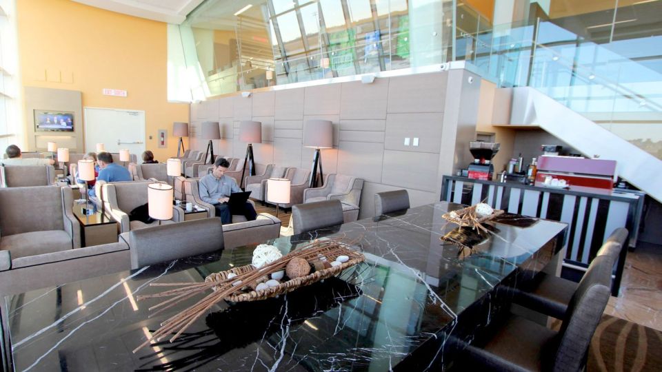 Edmonton International Airport (YEG): Premium Lounge Entry - Experience Highlights