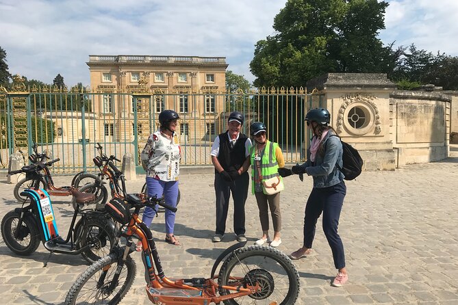 Electric 2-Wheeler Tour of the Chateau Park and Gardens - Itinerary Details