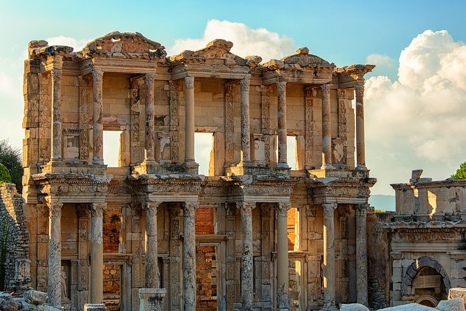 Ephesus Small Group Day Tour From Izmir - Itinerary: Ephesus and Beyond