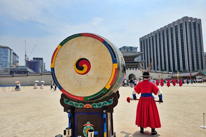 Essential Seoul Tour in the Magnificent Palace With a Hanbok - Inclusions in the Tour