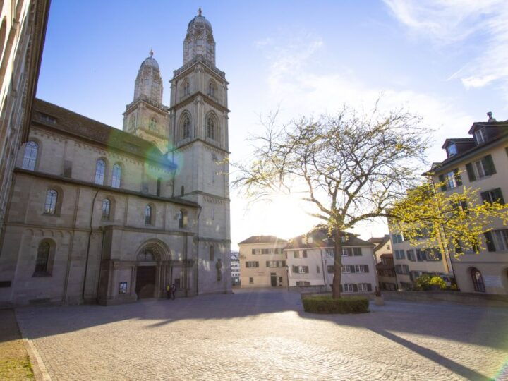 Explore the Best Guided Intro Tour of Zurich With a Local - Small Group Size and Meeting Point