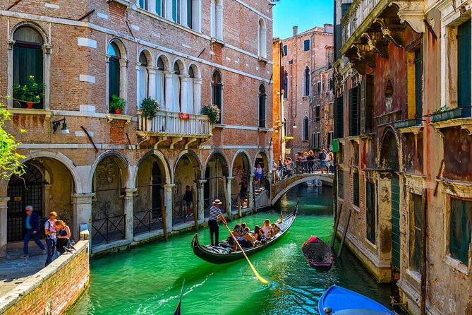 Explore the Canals on an Authentic Gondola Tour Venetian Dreams - Cancellation Policy Details
