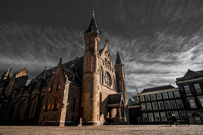 Explore the Hague in 1 Hour With a Local - Inclusions
