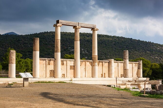 Exporing Argolis: Full-Day Tour in Mycenae, Epidaurus & Nafplio" - Vehicle Amenities and Features