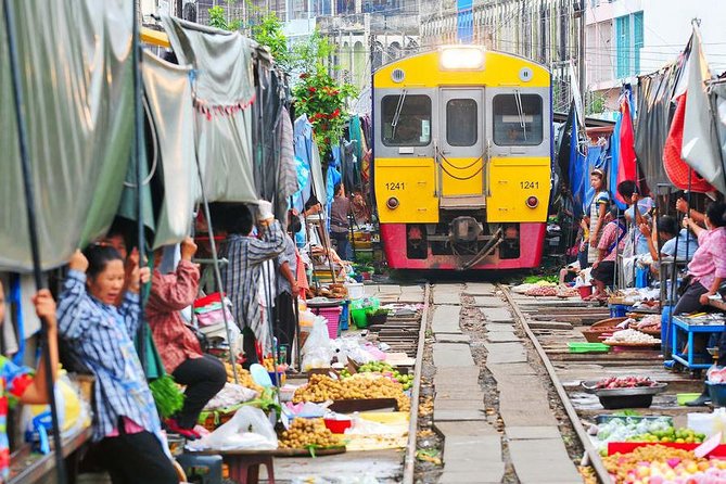 Floating Market & Railway Market Bangkok - Logistics and Meeting Point