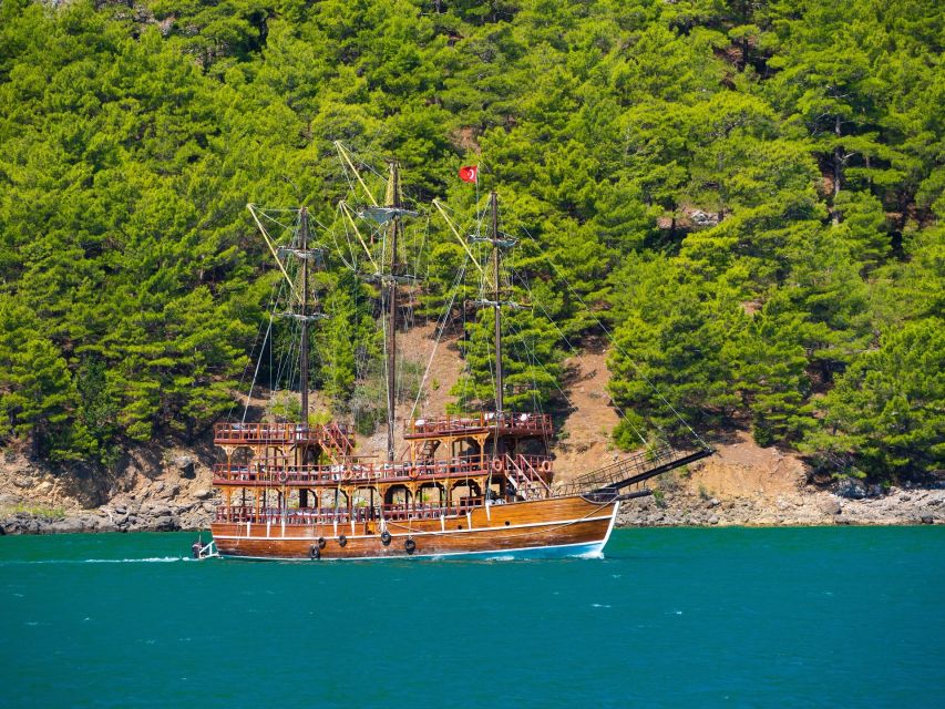 From Alanya: Green Canyon Boat Trip With Lunch and Drinks - Experience Highlights