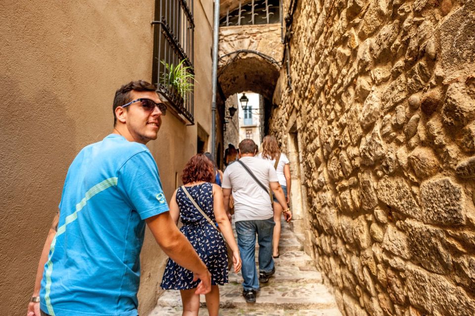 From Barcelona: Medieval Girona & Costa Brava Coast Day Tour - Transportation & Meeting Point Details