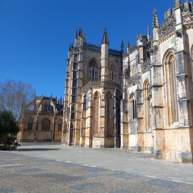 From Caldas Da Rainha: Alcobaça and Batalha Monasteries Tour - Tour Highlights