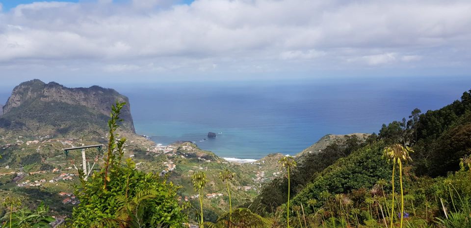 From Funchal: Santana and Pico Do Areeiro East Island Tour - Multilingual Live Tour Guides Available