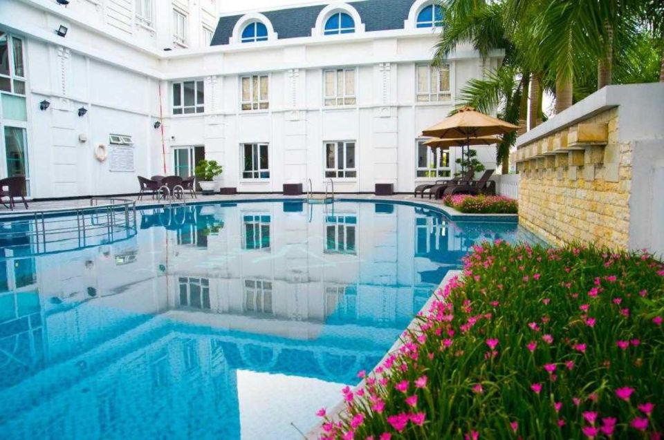 From Hanoi: Ninh Binh & Halong Bay Luxury 2day Trip - Accommodation Details