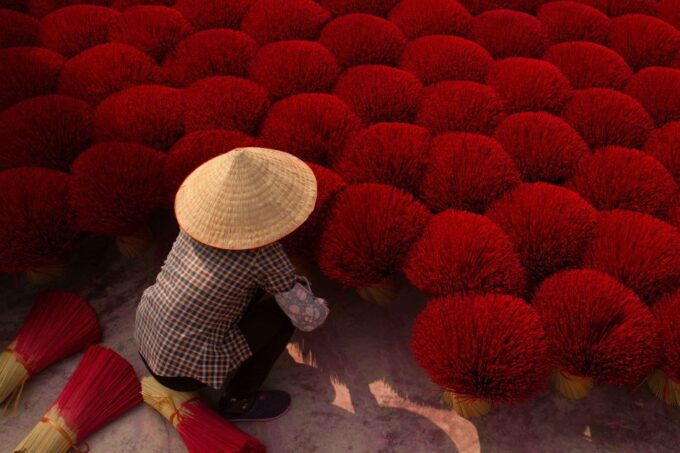 From Hanoi: Quang Phu Cau Incense Village Photo Walking Tour - Key Highlights