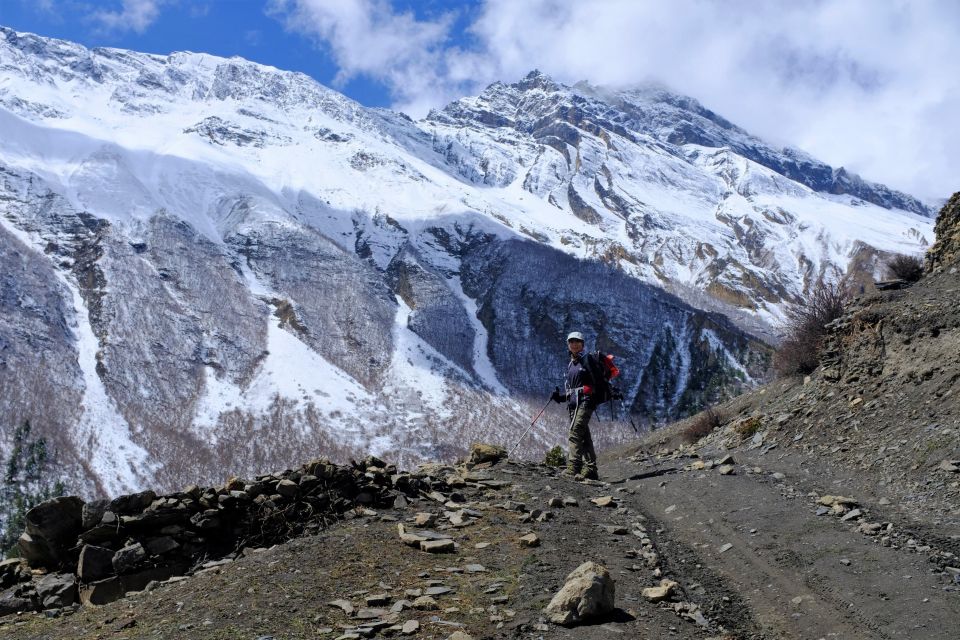 From Kathmandu Budget: 15 Day Private Annapurna Circuit Trek - Live Tour Guide and Languages