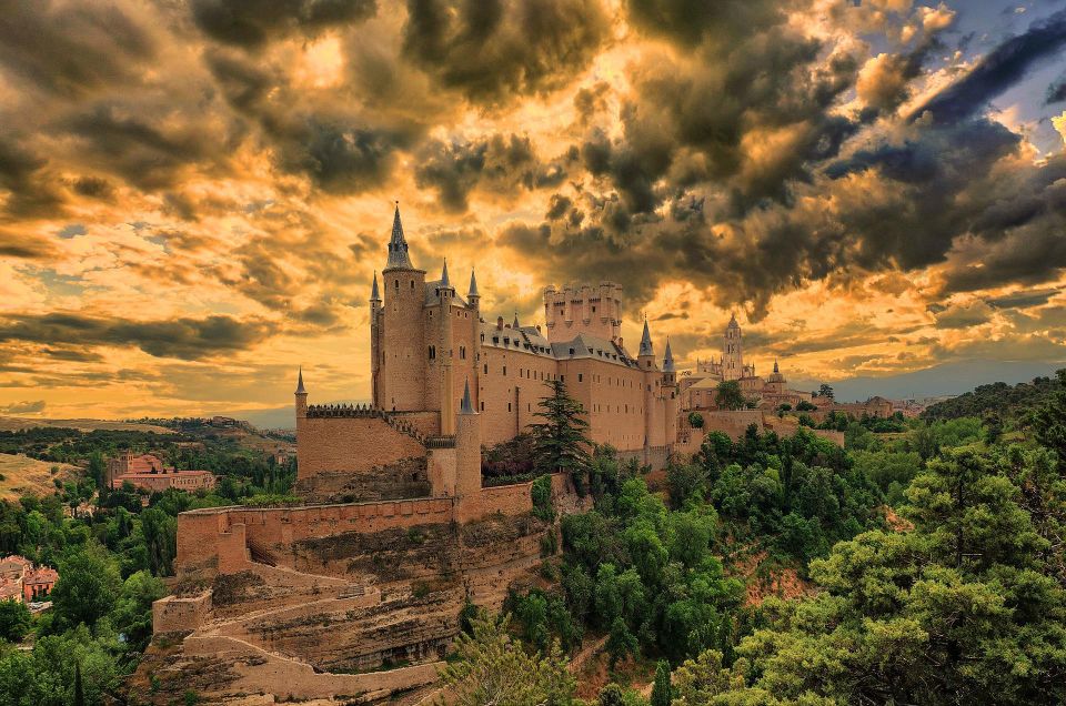 From Madrid: Segovia Highlights Private Half Day Tour - Experience Highlights in Segovia