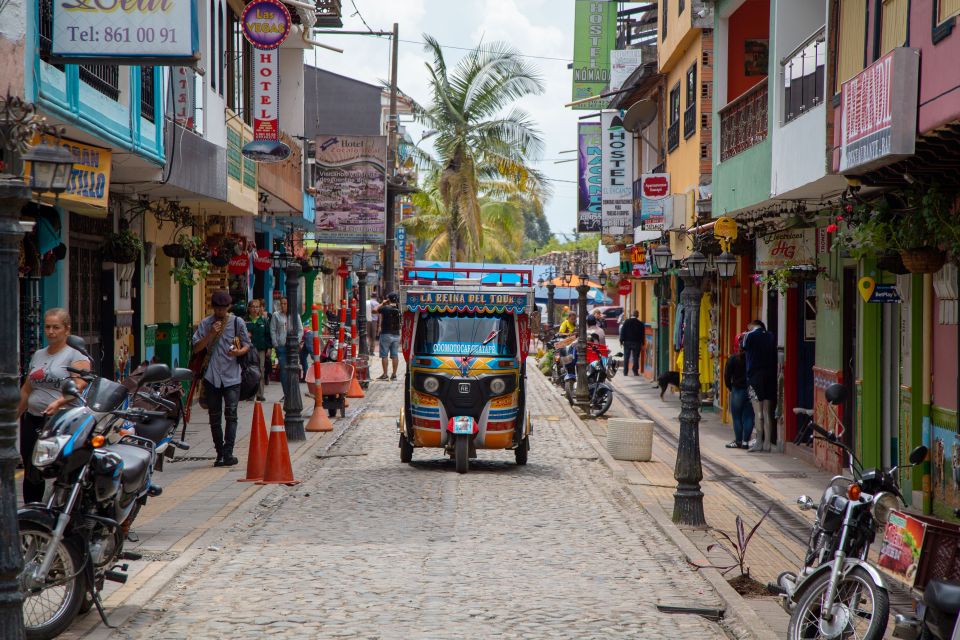 From Medellín: Guatapé and Piedra Del Peñol Guided Tour - Accessibility and Options