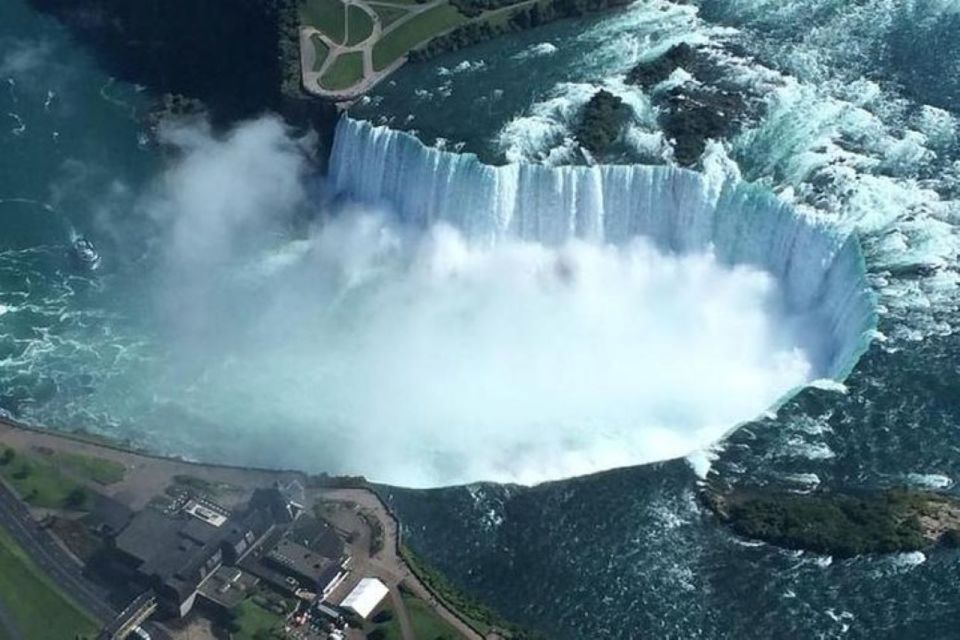 From Mississauga:Niagara Falls Day Tours With Boat and Lunch - Important Information and Tips