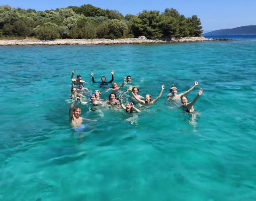 From Split:The Blue Lagoon Boat Tour Whit Lunch-Small Group - Experience Highlights