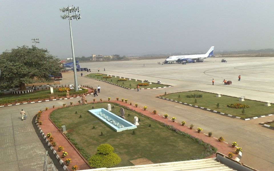 From Varanasi: Varanasi Airport Transfer - Experience Highlights