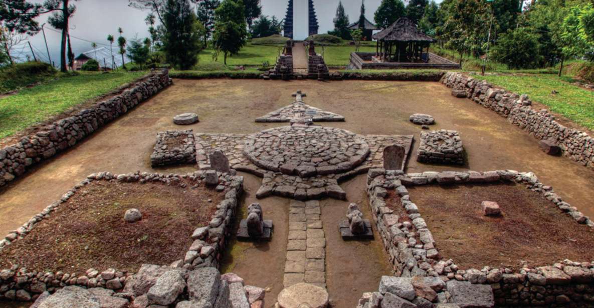 From Yogyakarta: Cetho, Sukuh Erotic Temple and Solo City - Experience Highlights