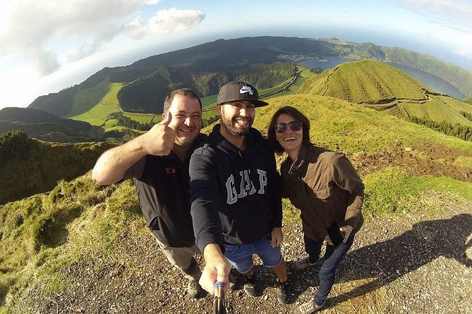 Full-Day Jeep Tour: Sete Cidades and Ferraria - Customer Reviews Overview