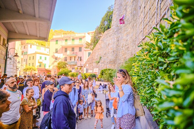 Full-Day Small-Group Cinque Terre Tour From Florence - Logistics and Contingencies