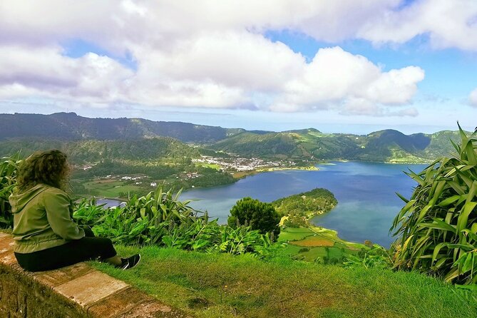 Full Day Tour Sete Cidades & Lagoa Do Fogo With Lunch - Meeting and Pickup Instructions