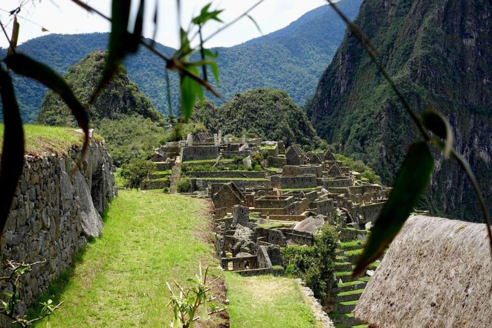 Full Day Tour to Machu Picchu From Cusco - Scenic Train Journey to Ollantaytambo