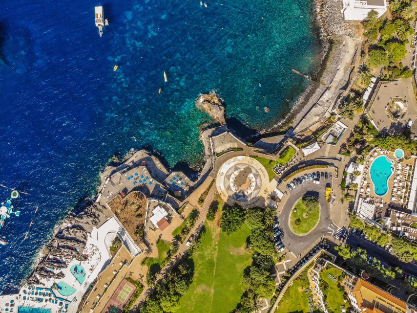 Funchal Seaside: 2-hours Guided Tuk Tuk Tour - Location and Category