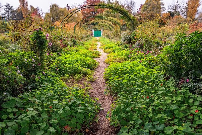 Giverny & Rouen Private Tour From Paris - Inclusions and Exclusions