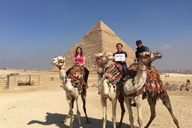Giza Pyramids and Sphinx Tour With Camel Ride - Sphinx Encounter