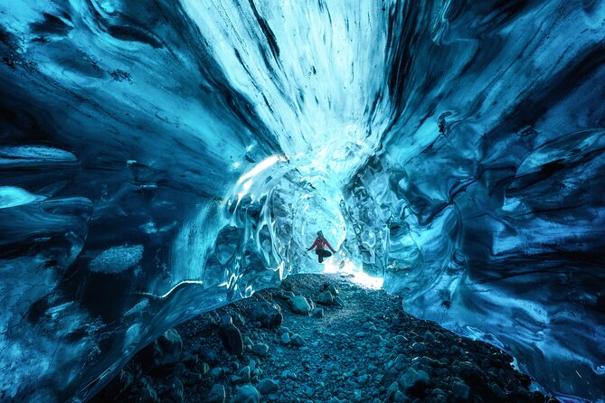 Glacier and Ice Cave Private Photoshoot - 15 Shot Photo Package - Price and Duration