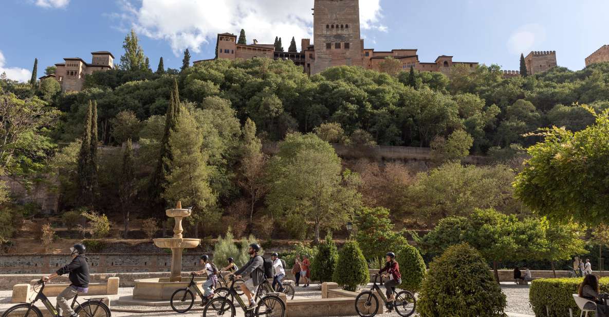 Granada: Albaicin and Sacromonte Electric Bike Tour - Tour Experience