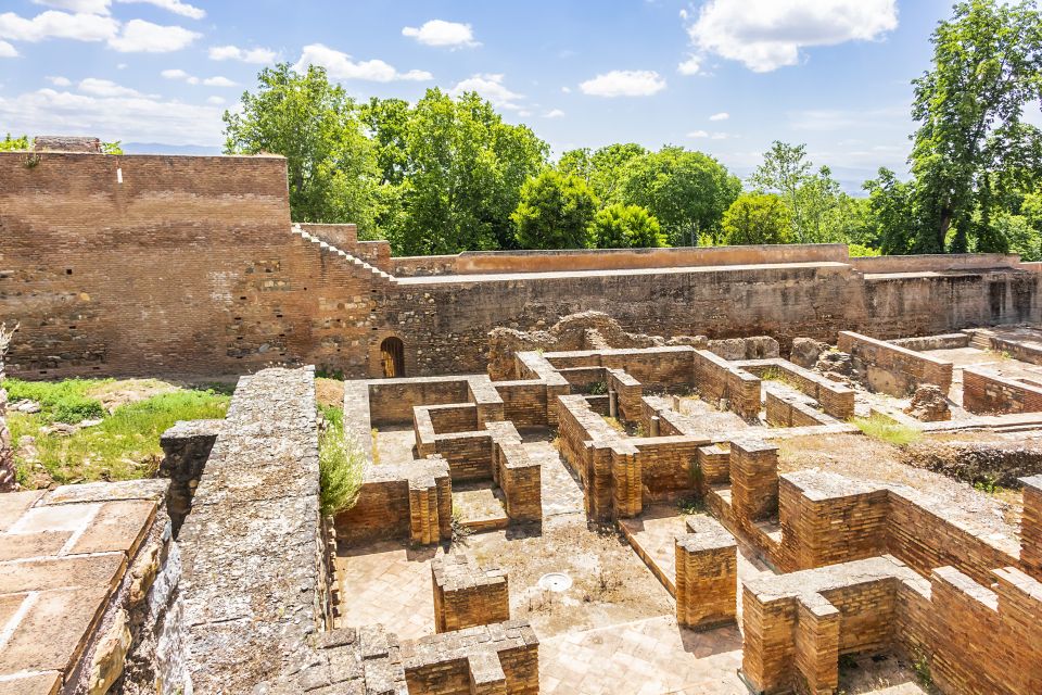 Granada: Alhambra, Nasrid Palaces and Generalife Guided Tour - Inclusions