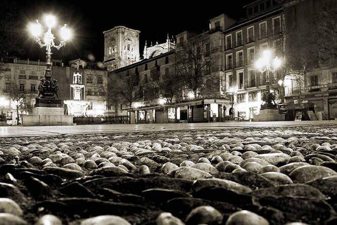 Granada Nighttime Ghost Walking Tour - Landmarks to Explore