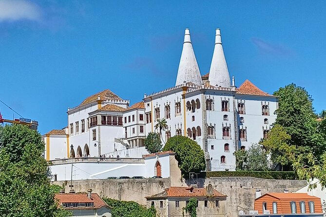 Group to Pena Palace, Sintra (pass by Regaleira) and Cascais - Meeting Point Details