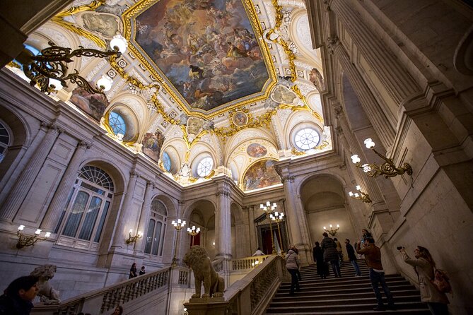 Guided Visit to the Royal Palace of Madrid in English - Inclusions and Logistics