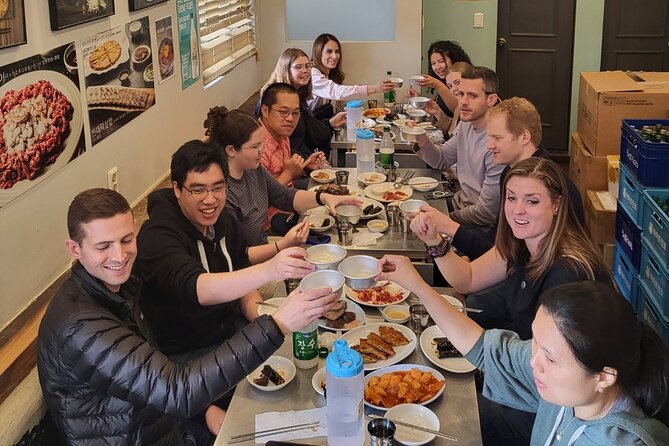 Gwangjang Market Netflix Food Walking Tour With Insadong - Insight Into Traditional Korean Cuisine