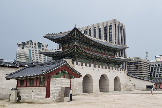 Gyeongbokgung Palace and Seoul Highlights (Small Group) - Historical Architecture Exploration