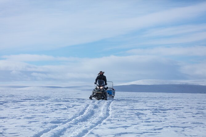 Half-Day Snowmobile Tour in Lapland - Meeting and Pickup