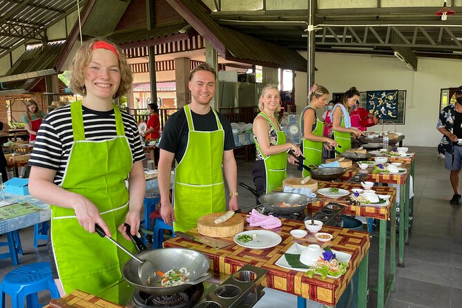 Half-Day Thai Cooking Class at Organic Farm in Chiang Mai - Authentic Thai Cooking Techniques