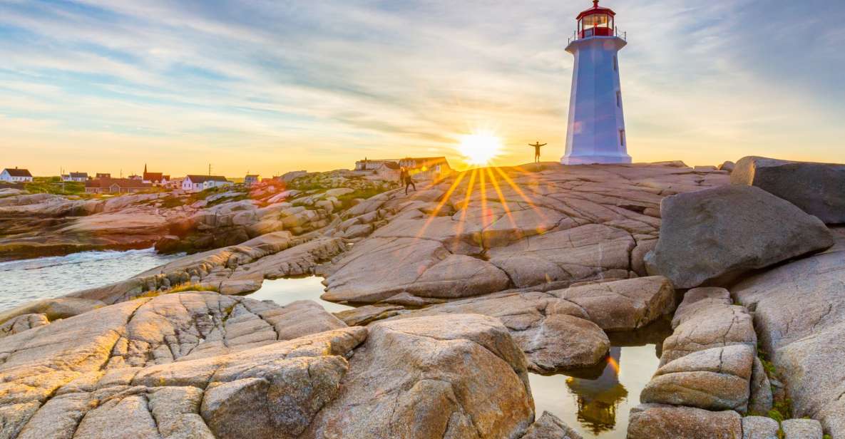 Halifax: Peggy's Cove Small Group Night Tour With Dinner - Experience