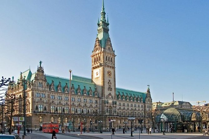Hamburg Airport Transfer: Hamburg Airport HAM to Hamburg in Business Car - Booking Information